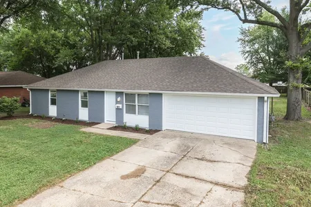 Unit for sale at 921 Sweetbriar Avenue, Whiteland, IN 46184