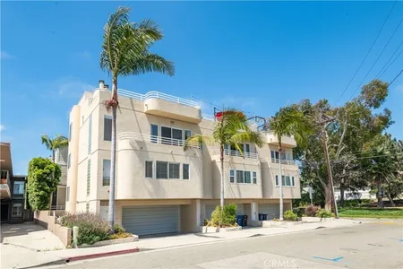 Townhouse for Sale at 575 11th Street, Hermosa Beach,  CA 90254