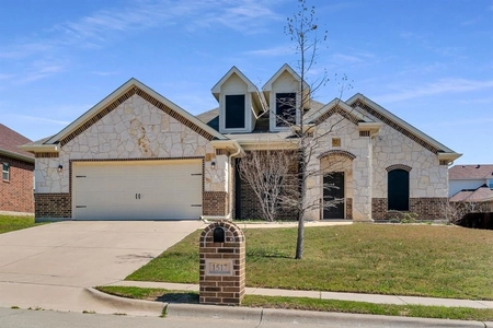 Unit for sale at 1517 Stetson Drive, Weatherford, TX 76087