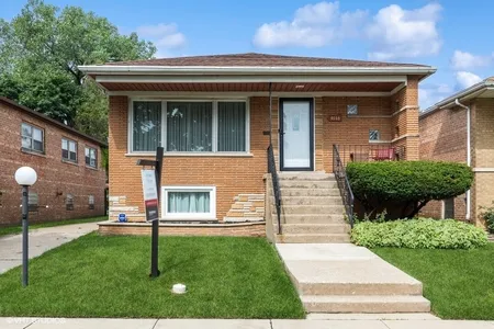 Unit for sale at 9146 South Oglesby Avenue, Chicago, IL 60617