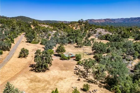 House for Sale at 5154 Allred Road, Mariposa,  CA 95338