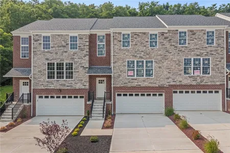 Townhouse for Sale at 2335 Old Greentree Rd, Scott Twp - Sal,  PA 15106