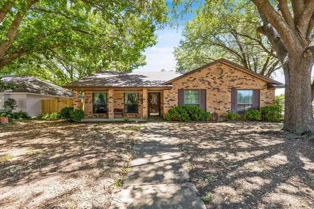 Unit for sale at 1017 Willow Way, Benbrook, TX 76126