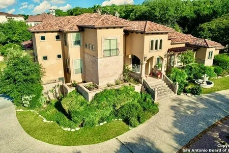 House for Sale at 33 Vineyard Dr, San Antonio,  TX 78257-1236
