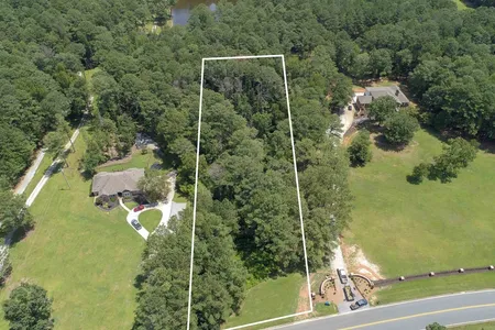 Unit for sale at 405 Robinson Road, Peachtree City, GA 30269