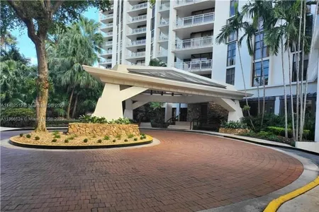 Unit for sale at 1000 Quayside Terrace, Miami, FL 33138
