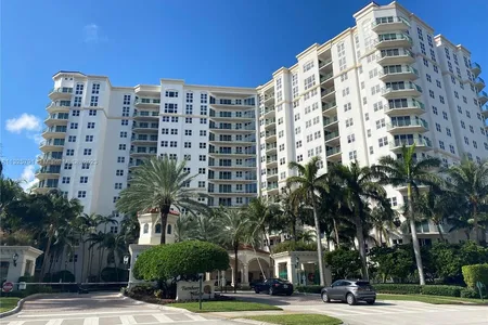 Unit for sale at 19900 E Country Club Dr, Aventura, FL 33180