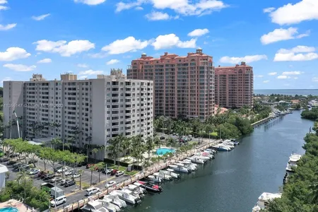 Unit for sale at 90 Edgewater Dr, Coral Gables, FL 33133
