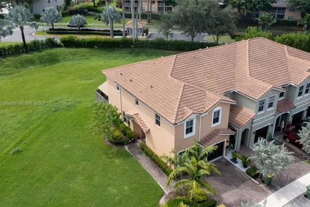 Townhouse for Sale at 2592 Se 15th Ct #2592, Homestead,  FL 33035