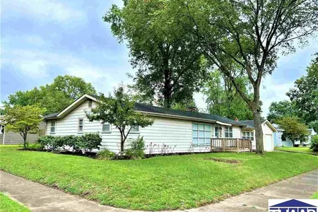 Unit for sale at 202 South 24th Street, Terre Haute, IN 47803