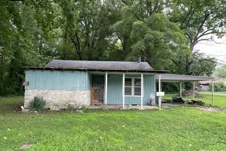 House for Sale at 2818 S Rotherwood Avenue, Evansville,  IN 47714