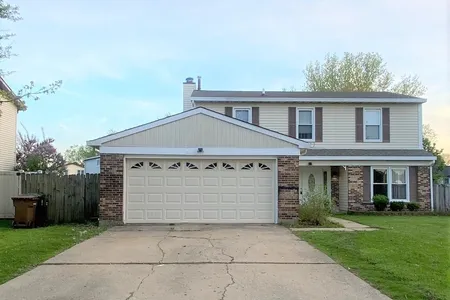 Unit for sale at 31 Auburn Drive, Glendale Heights, IL 60139