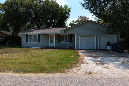 Unit for sale at 714 East Magnolia Street, ANGLETON, TX 77515