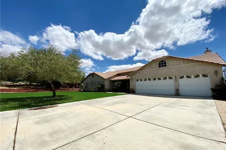 Unit for sale at 19417 Oneida Court, Apple Valley, CA 92307