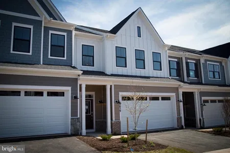 Townhouse for Sale at 18987 Coral Reef Sq, Lansdowne,  VA 20176