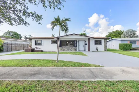 House for Sale at 10250 Bahama Dr, Cutler Bay,  FL 33189