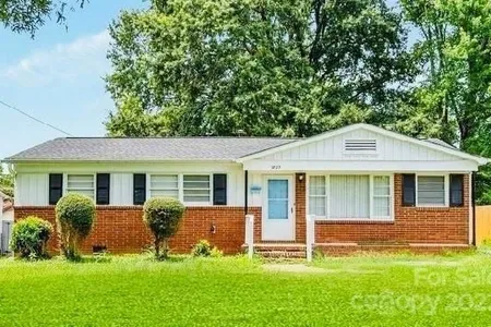 Unit for sale at 2823 Albany Lane, Charlotte, NC 28205