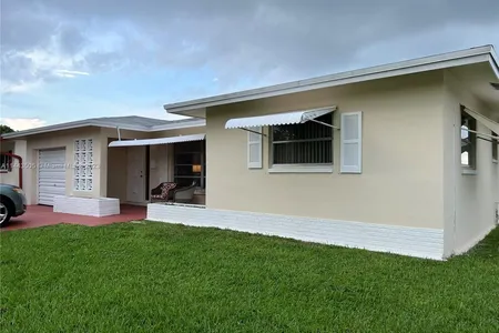 House for Sale at 4801 Nw 49th Ct, Tamarac,  FL 33319
