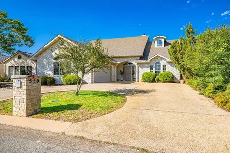 House for Sale at 510 Oakland Hills Lane, Kerrville,  TX 78028