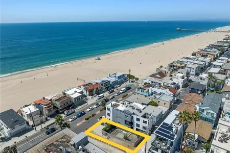 House for Sale at 3400 Hermosa Ave (aka 111 34th St), Hermosa Beach,  CA 90254
