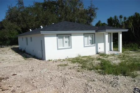 House for Sale at 22821 Sw 122nd Pl, Miami,  FL 33170