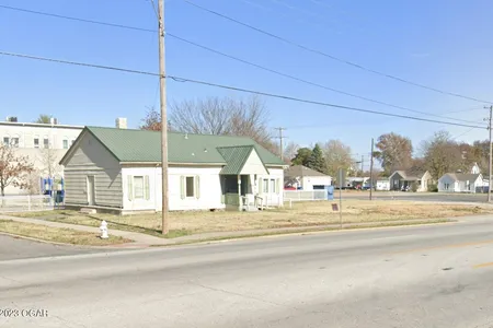 Unit for sale at 309 West 20th Street, Joplin, MO 64804