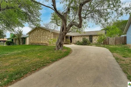 House for Sale at 221 La Jolla, Live Oak,  TX 78233