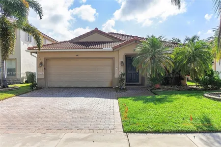 House for Sale at 1433 Nw 208th Ter, Pembroke Pines,  FL 33029