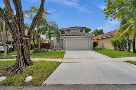 House for Sale at 922 Sw 176th Ave, Pembroke Pines,  FL 33029