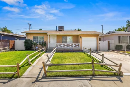 House for Sale at 700 W Ave J8, Lancaster,  CA 93534