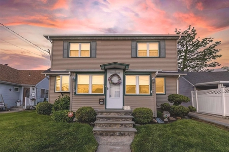 153 Westend Ave, Freeport, NY