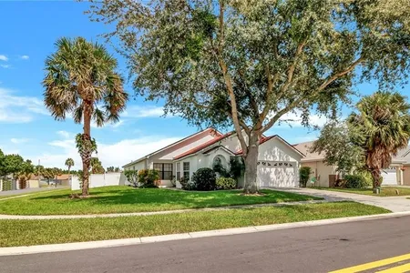 House for Sale at 2625 Summer Creek Drive, Kissimmee,  FL 34747