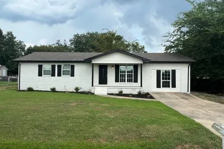 Unit for sale at 605 Dogwood View, Paragould, AR 72450