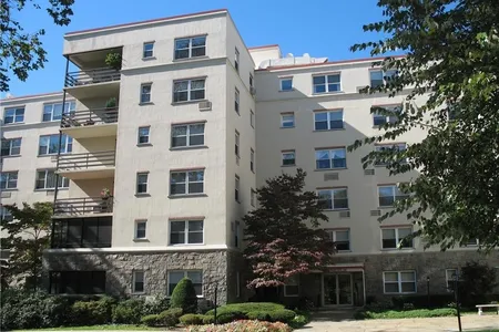 Unit for sale at 3 Stoneleigh Plaza, Eastchester, NY 10708