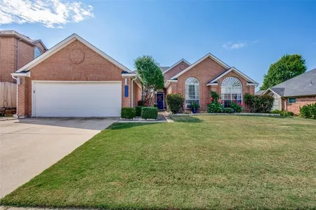 House for Sale at 6720 Dogwood Lane, North Richland Hills,  TX 76182