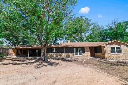 House for Sale at 2180 Goat Creek Rd, Kerrville,  TX 78028