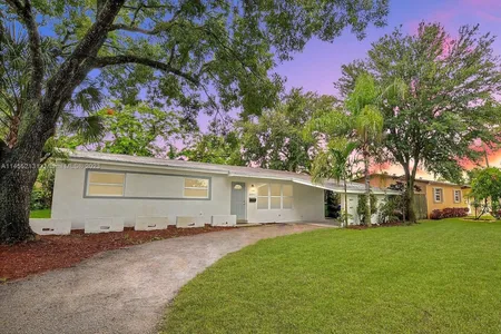 House for Sale at 6880 Sw 5th Ct, Pembroke Pines,  FL 33023