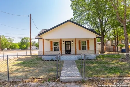 House for Sale at 1200 Park St, Kerrville,  TX 78028