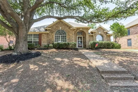 House for Sale at 7921 Arlie Lane, North Richland Hills,  TX 76182
