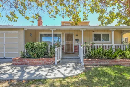 House for Sale at 17360 Via Chiquita, San Lorenzo,  CA 94580
