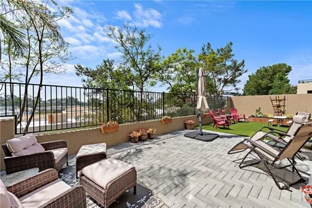 Townhouse for Sale at 27812 Violet #140, Mission Viejo,  CA 92691