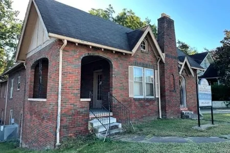 Unit for sale at 112 College St., McMinnville, TN 37110