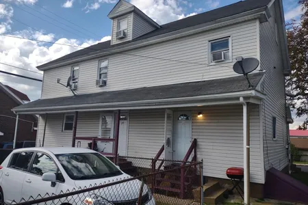 Unit for sale at 28 East 9th Street, Hazleton, PA 18201