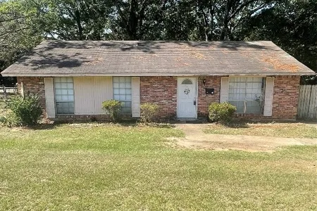 Unit for sale at 392 PERRY HILL Road, Montgomery, AL 36109