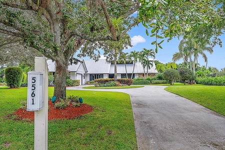 Unit for sale at 5561 Whirlaway Road, Palm Beach Gardens, FL 33418