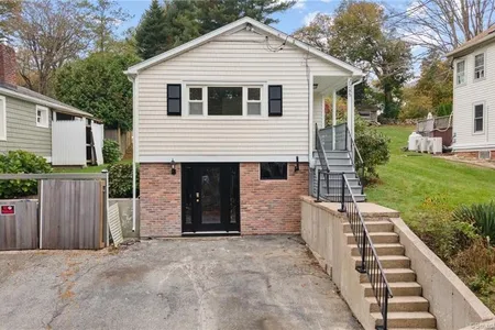 Unit for sale at 285 High Street, Groton, Connecticut 06355