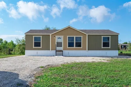 Unit for sale at 160 Valley Meadows Drive, Springtown, TX 76082