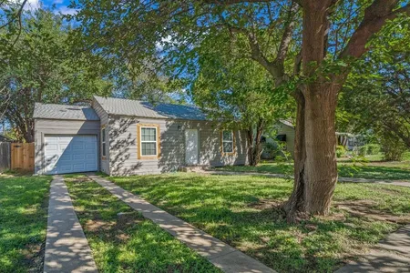 Unit for sale at 2210 24th Street, Lubbock, TX 79411