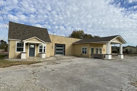 Unit for sale at 650 East South Street, Marionville, MO 65705
