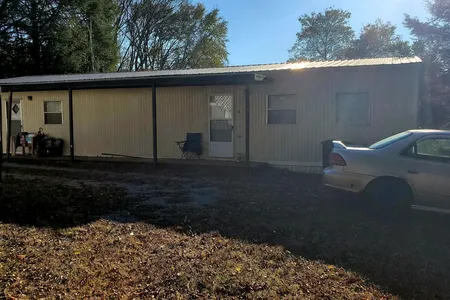 Unit for sale at 912,914 Central Avenue, Athens, TN 37303